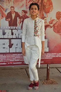 Taapsee Pannu Looks Super Cute in White Kurti and Trouser 03