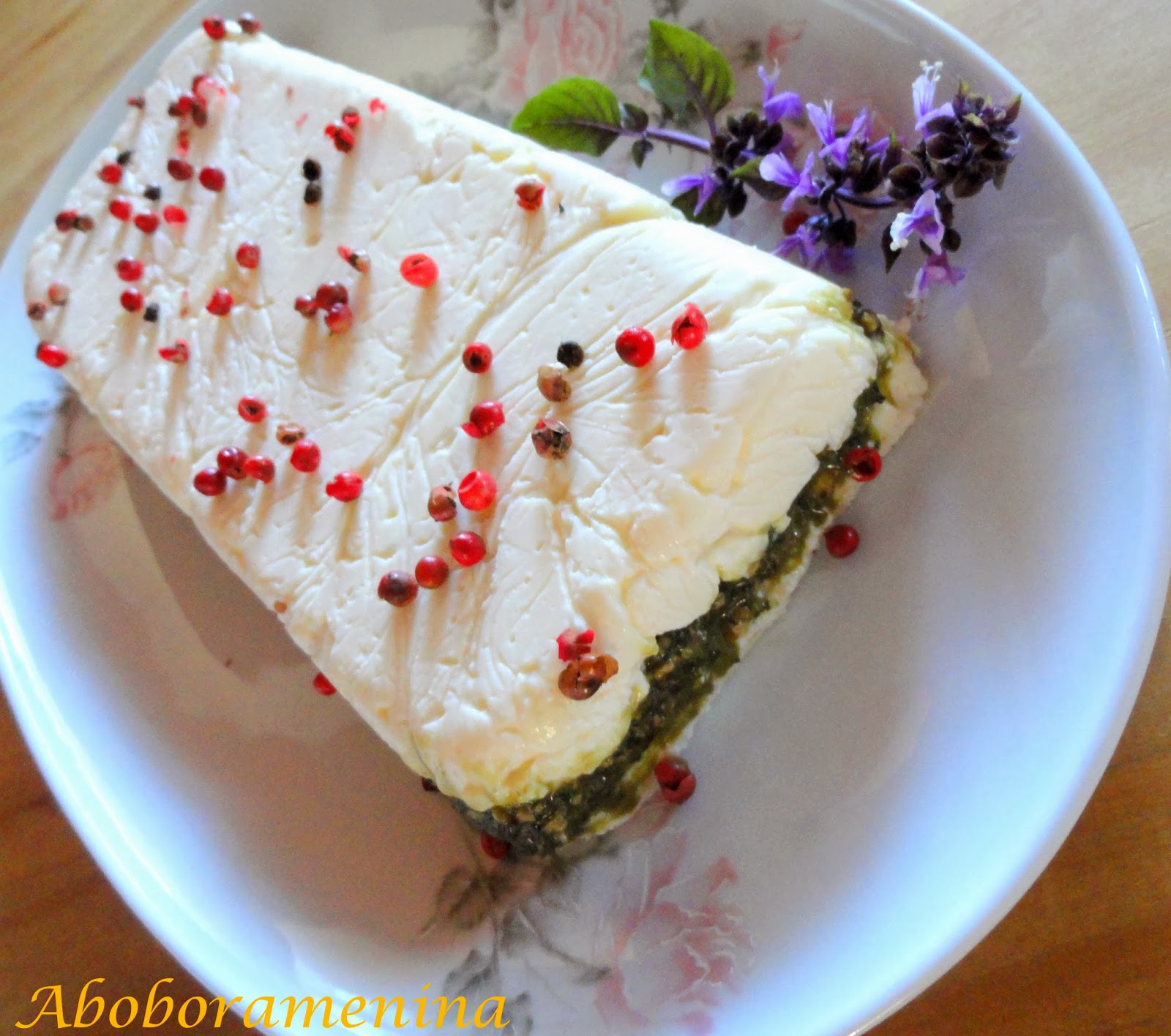 Abóbora Menina Terrine de Queijos com Pesto de Manjericão