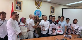 Tak Terima Presiden Disimbolkan Pinokio, Pendukung Jokowi Laporkan Tempo Ke Dewan Pers