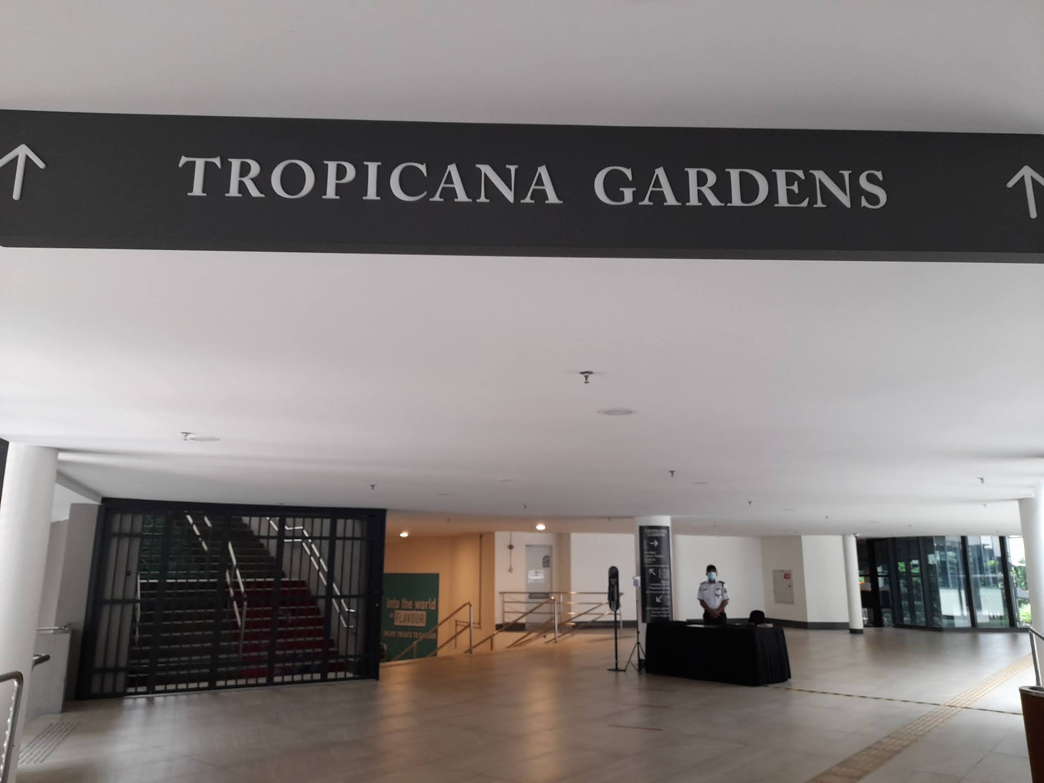 File:Tropicana Gardens Mall entrance from MRT Surian (220114) 02.jpg -  Wikimedia Commons