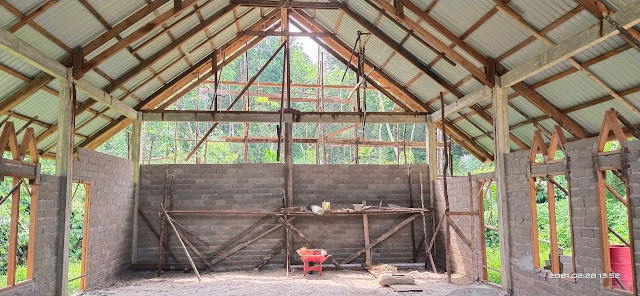 Kondisi Gereja Katolik di dusun Batu Besi Kondisi Gereja Katolik di dusun Batu Besi