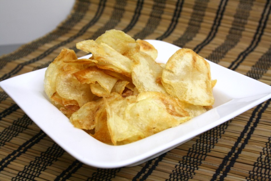 Чипсы получились. Чипсы из ямса. Чипсы. Хрустящий картофель чипсы. Чипсы получились.
