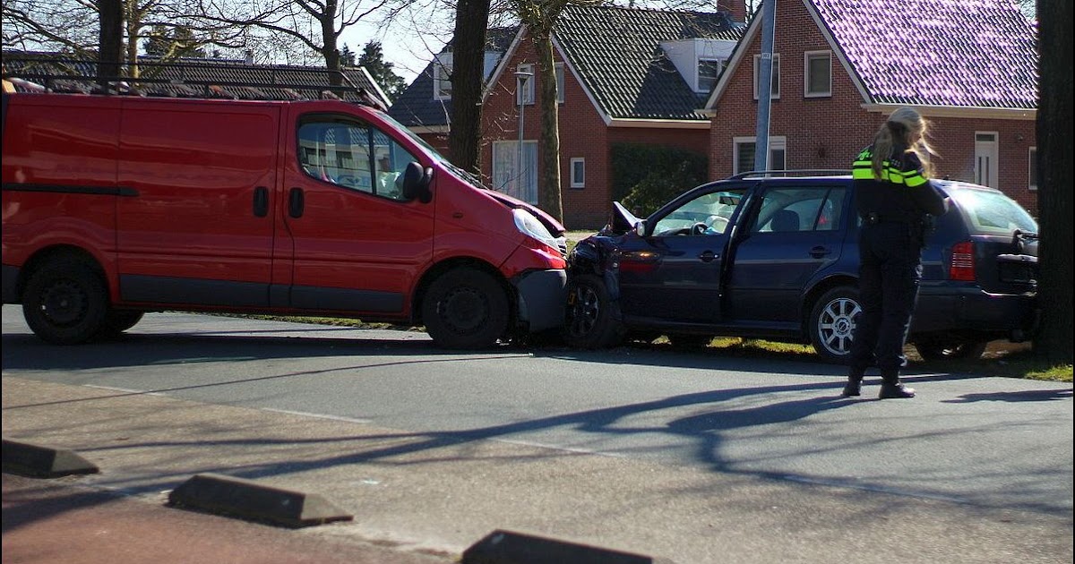 112 Regio Flitsen: Ernstige frontale aanrijding Sluisstraat Musselkanaal...