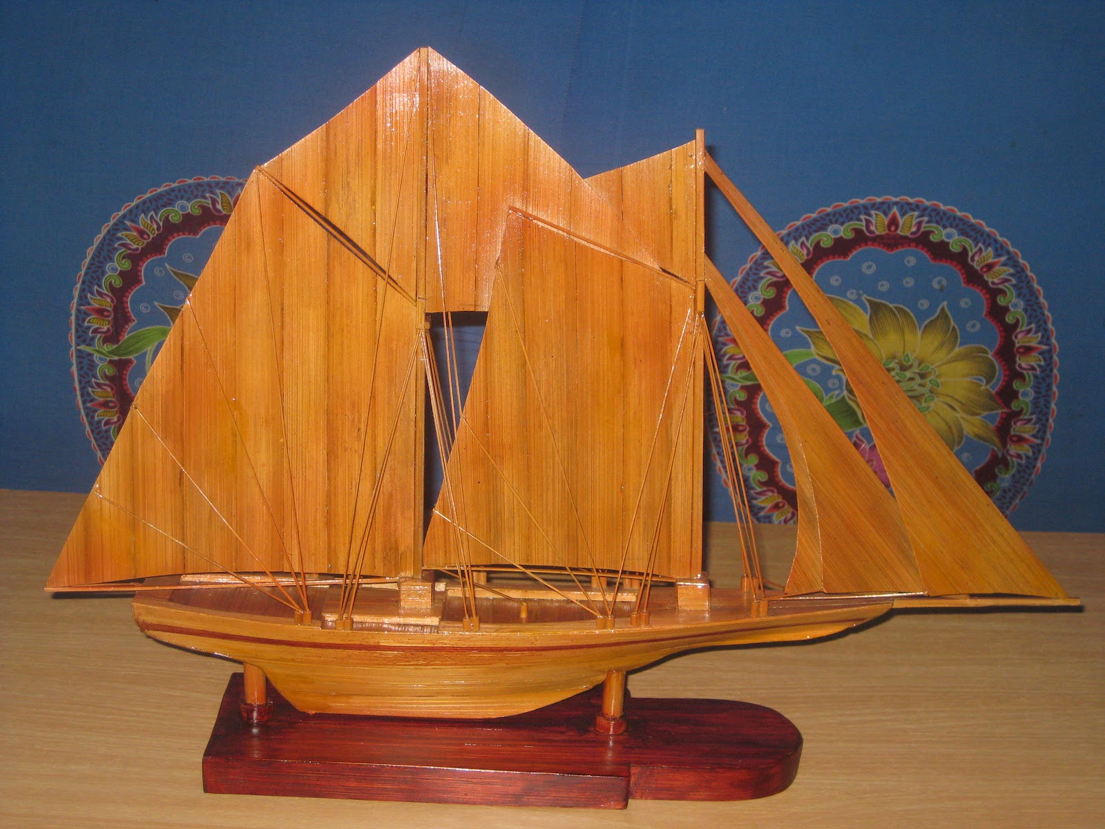 Miniatur Kapal Bambu Sailboat Model