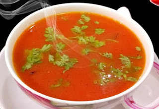 स्वादिष्ट टमाटर का सूप कैसे बनाते हैं - Tomato soup recipe