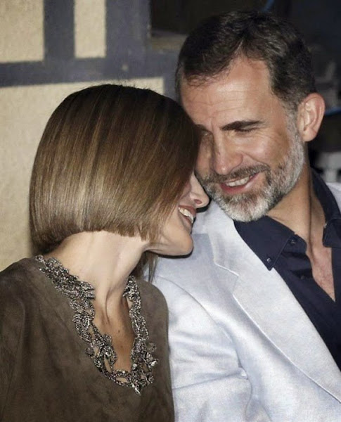 http://1.bp.blogspot.com/-EGgVwtiB7MA/VVXlg-ahlXI/AAAAAAAAnug/O8lGLv8iffU/s600/Queen-Letizia-2.jpg