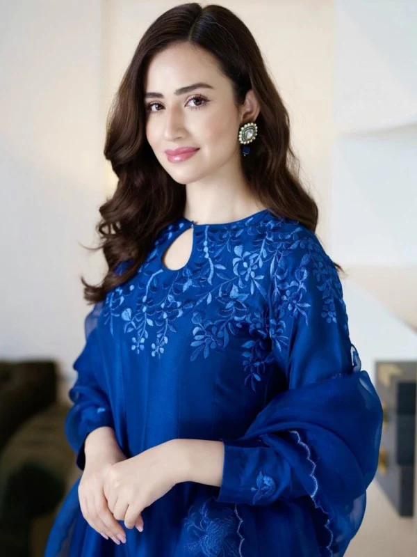 Sana Javed Gorgeous Pictures from Jeeto Pakistan Sana Javed Gorgeous Pictures from Jeeto Pakistan