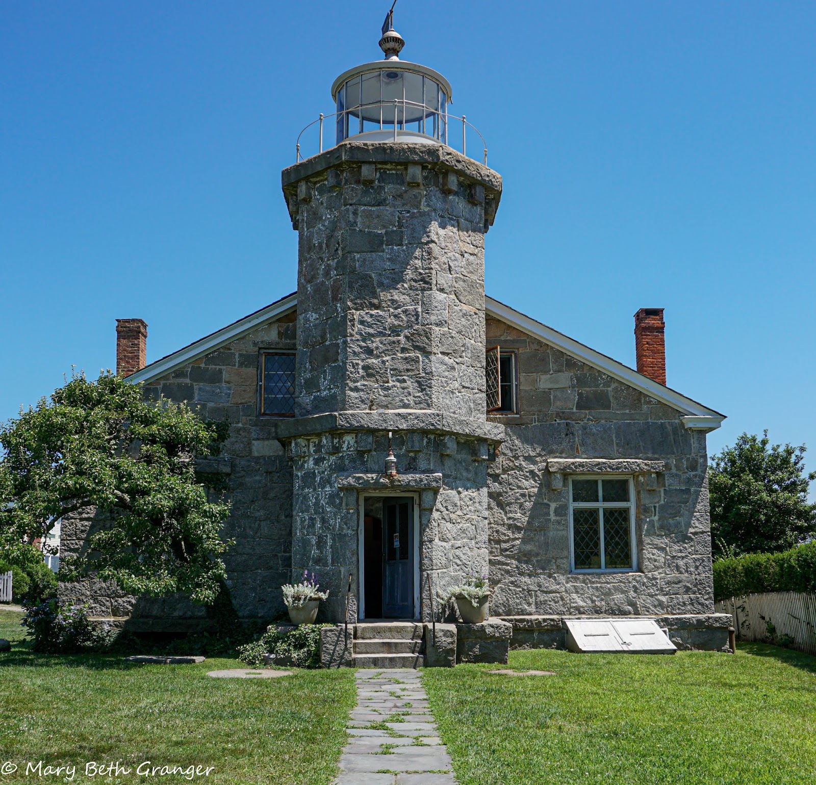 Review of Historic Stonington Lighthouse and Museum