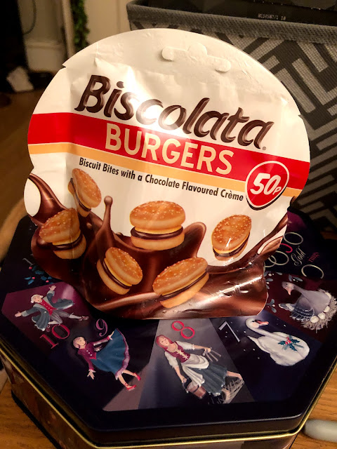Biscolata Burgers - they are biscuits that look like burgers