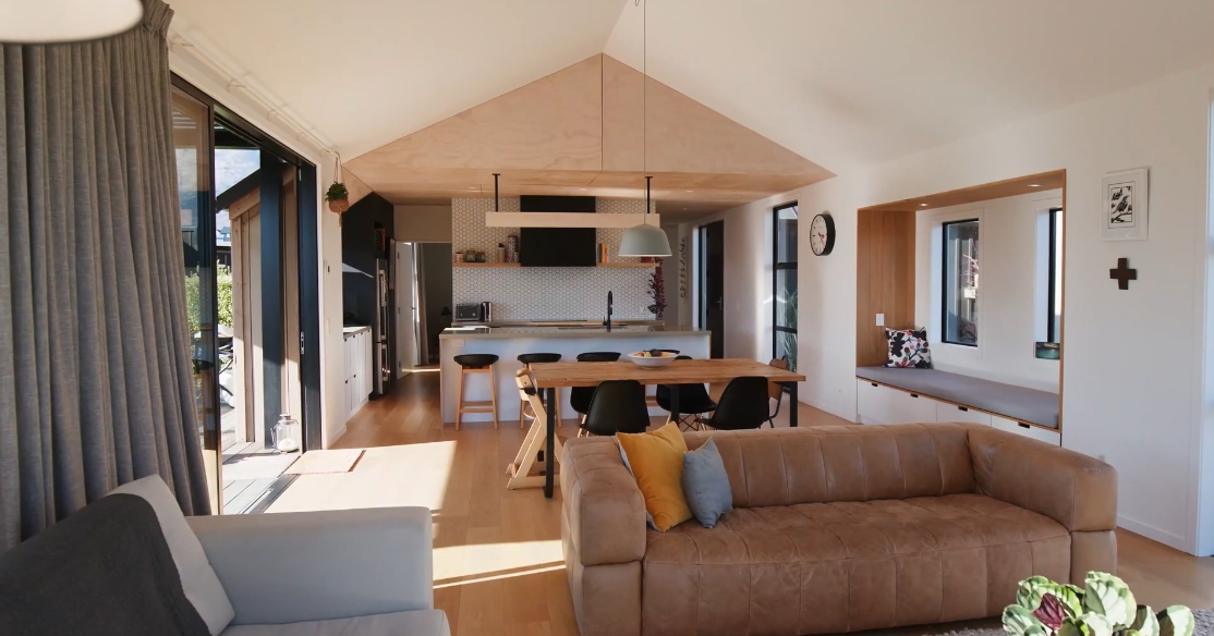 25 Interior Design Photos vs. 13 Torridon Ct, Jack's Point New Zealand Luxury Home Tour