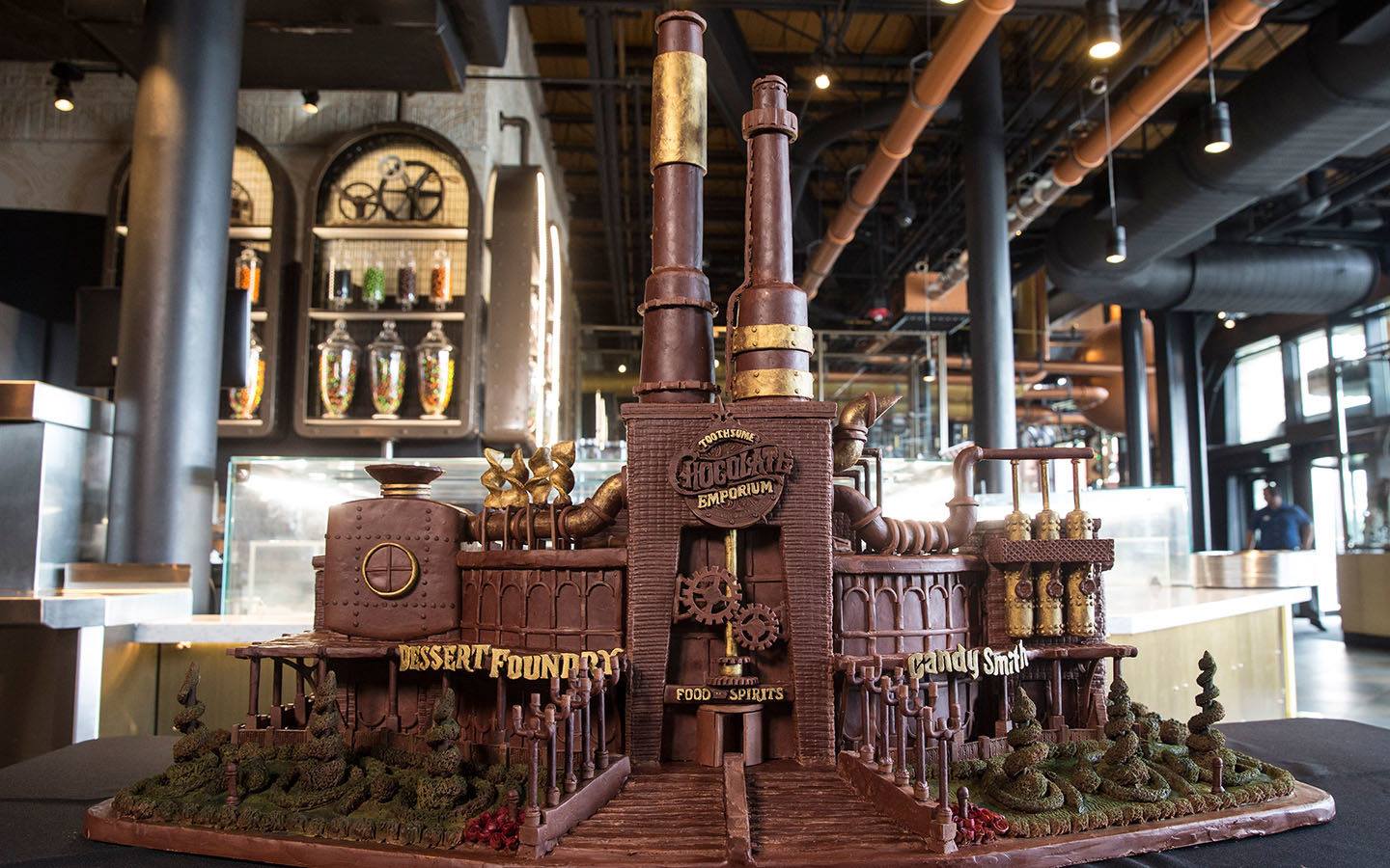 (VIDEO) EL GENIO DEL CHOCOLATE PAUL JOACHIM HACE UNA ESCULTURA DE