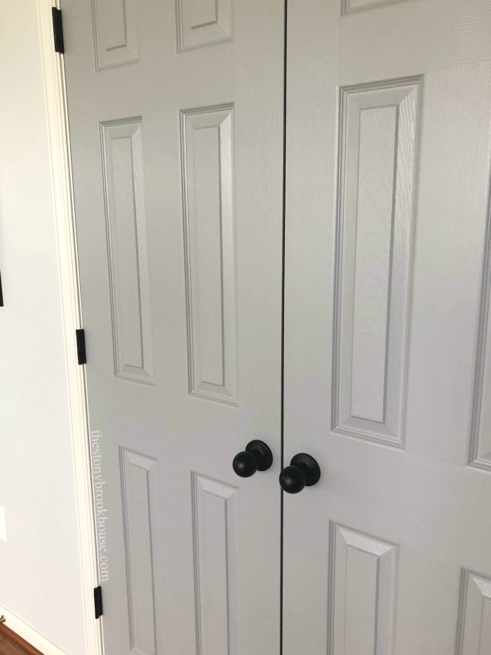 4 Simple Steps To Paint Door Hardware | The Stonybrook House