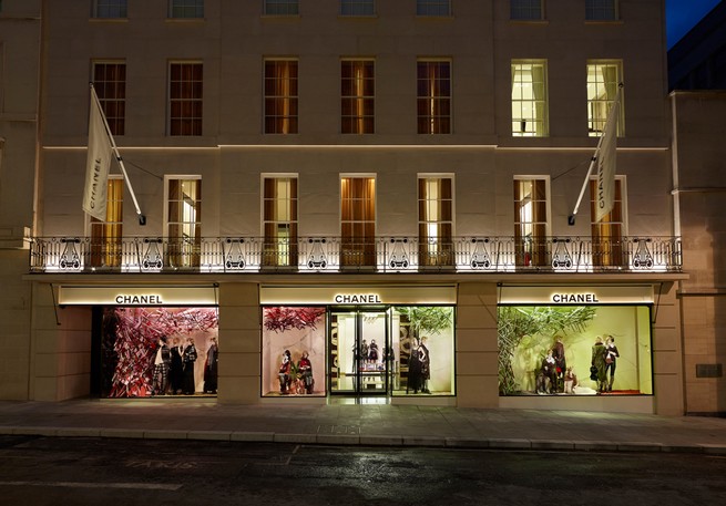 Burberry Ups the Luxury Ante With a Paris Flagship Store – WWD