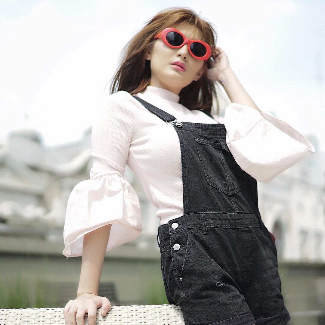 Biodata dan Profil Angela Lee Lengkap + Foto - Mas Helmi Blog