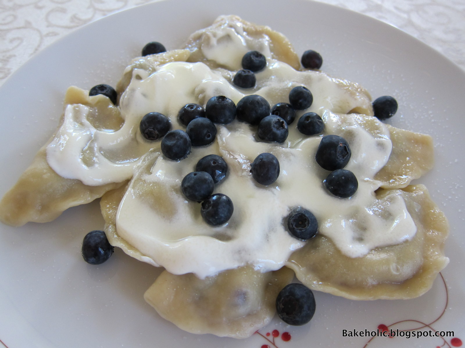 Bakeholic Pierogi z Jagodami