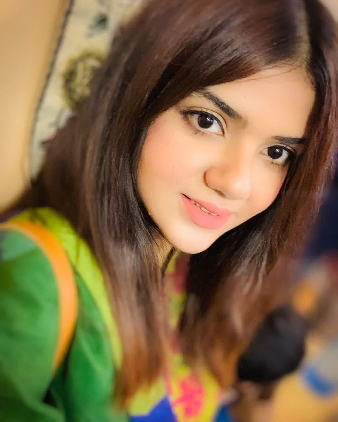 Beautiful Instagram Girl Profile DP Picture HD Download - Photo