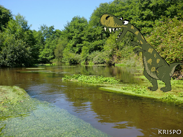 dinosaurio pintado en el lago leon