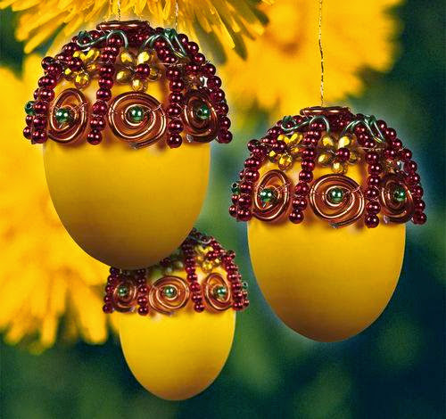 Decorate the house for Easter