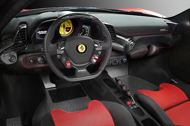 Ferrari 458 Speciale V8 dash