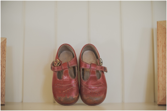 o&c Photography blog feed: Rob & Gemma: Old shoes, new shoes, blue cord ...