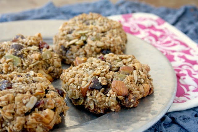 These healthy Granola Cookies are protein-packed and loaded with fibre. And they're delicious.