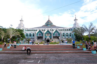 Sambut Hari Bhayangkara ke-74, Dua Ratus Personil Polda Sulsel Serbu Mesjid Al Markaz Al Islami