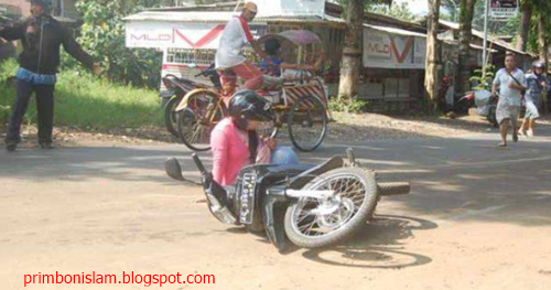 15 Arti Mimpi Jatuh Dari Motor Karena Licin Jalannya Menurut Primbon Jawa Dan Islam Arti Mimpi Primbon Islam 15 Arti Mimpi Jatuh Dari Motor Karena Licin Jalannya Menurut Primbon Jawa Dan Islam Arti Mimpi Primbon Islam