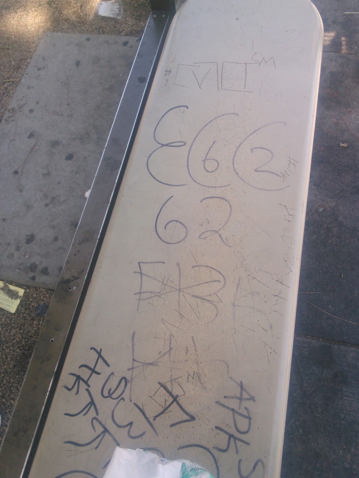 crip gangs graffiti east coast crip ( 62 street )