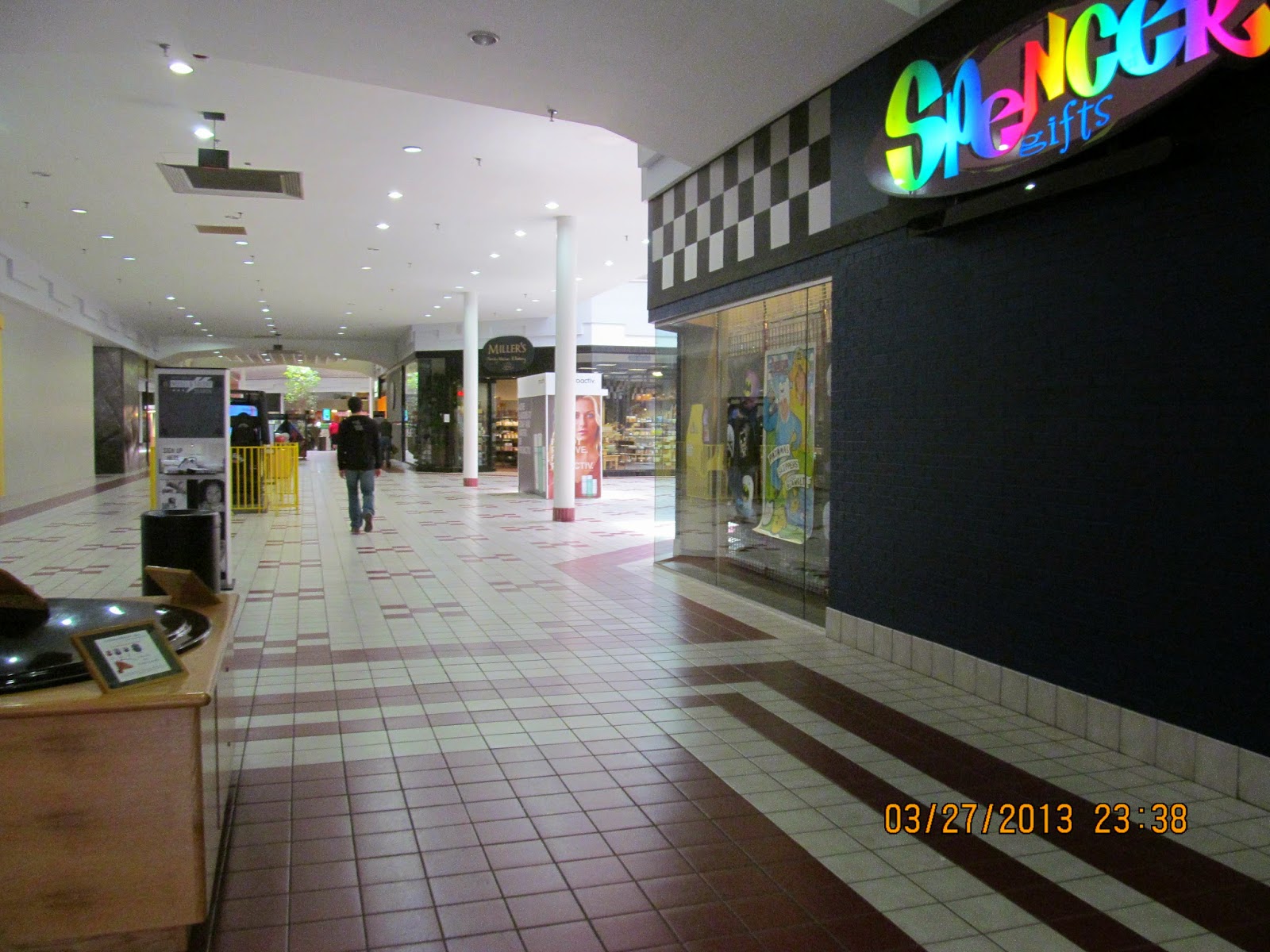 Trip to the Mall Indian Mound Mall (Heath, OH)