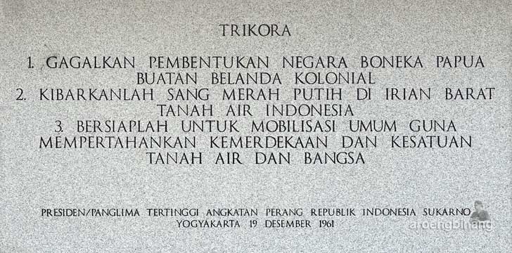 monumen pembebasan irian barat
