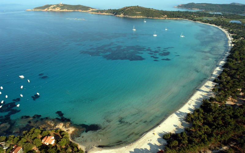 VOCE DI RUTALI... è d'altrò LA PLAGE DE PINARELLO qui vient d'être classée parmi les vingt plus