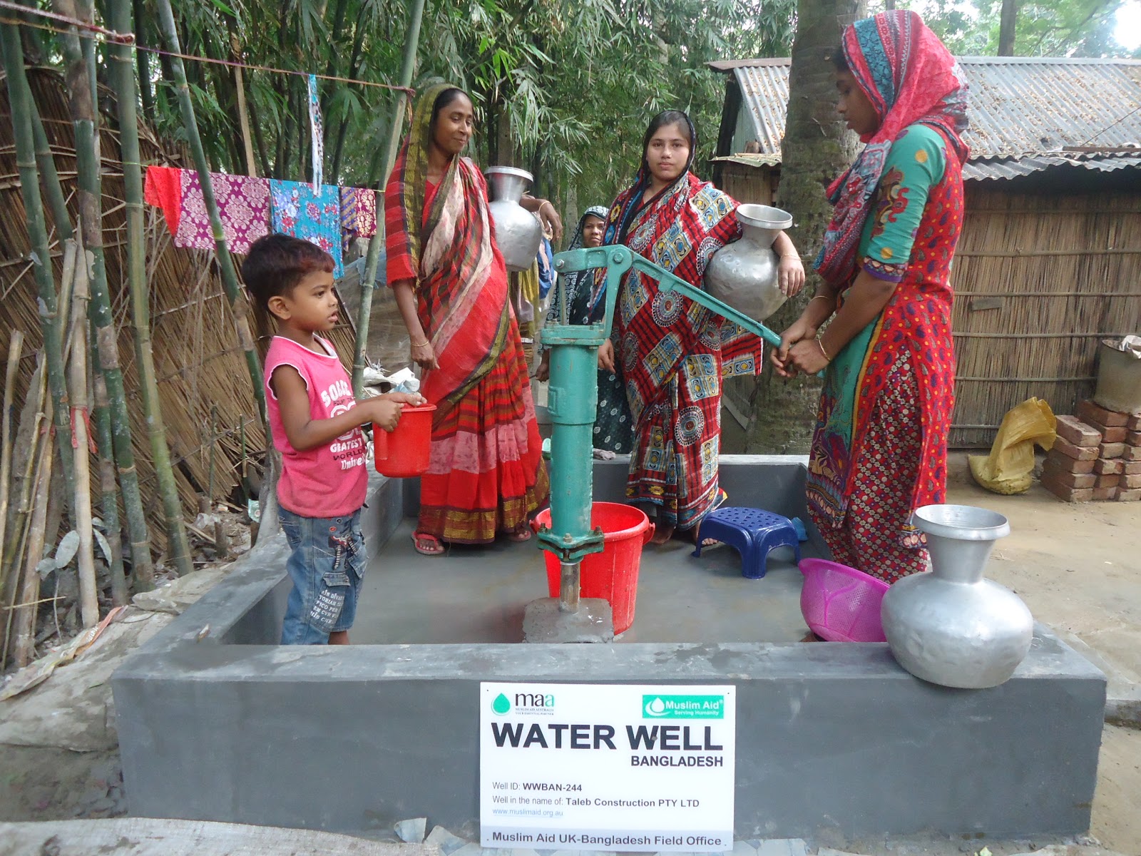 Water well Bangladesh MANUSNGO