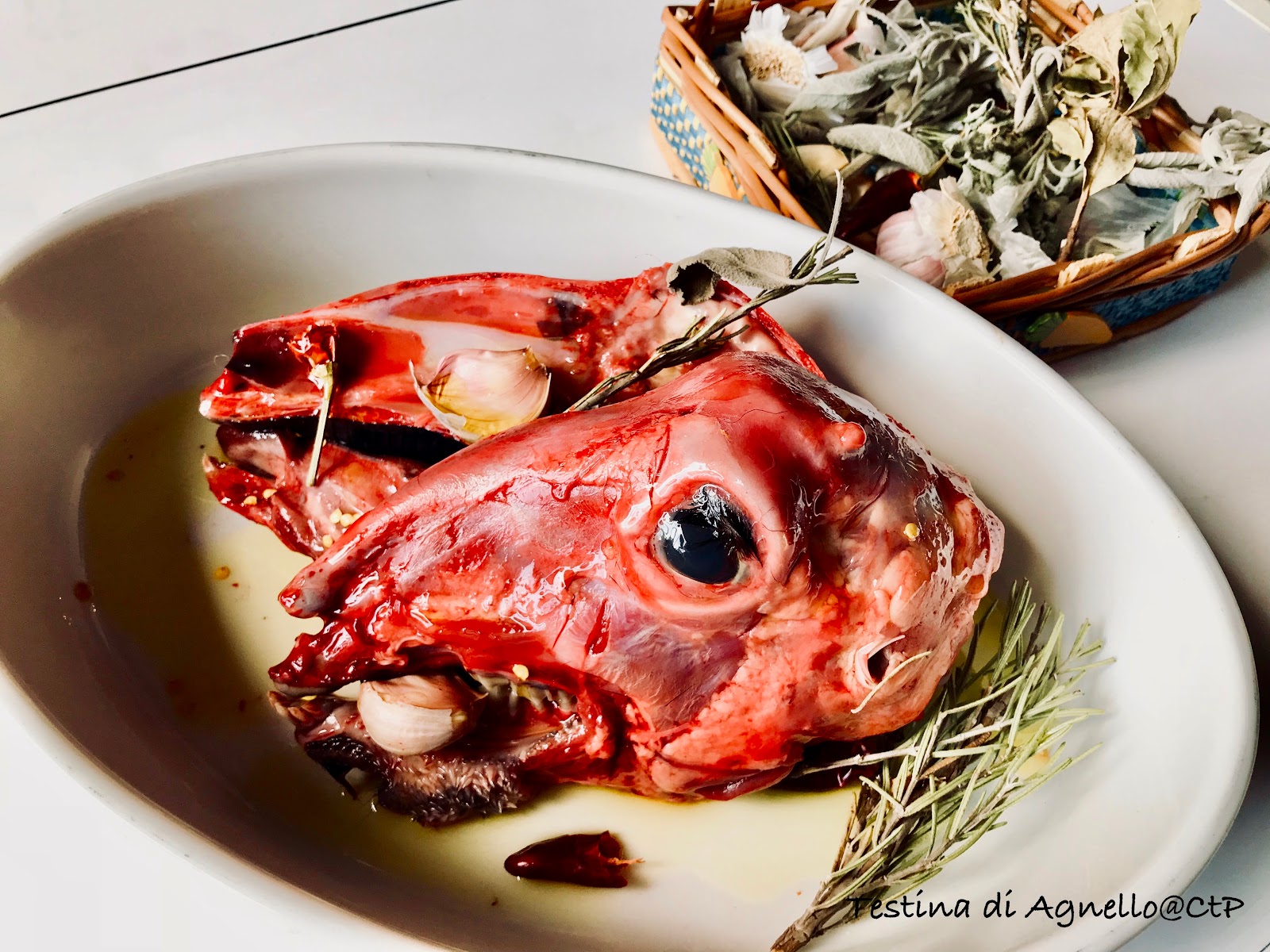 testina di agnello al forno con erbe aromatiche alessandra ruggeri testina di agnello al forno con erbe aromatiche alessandra ruggeri