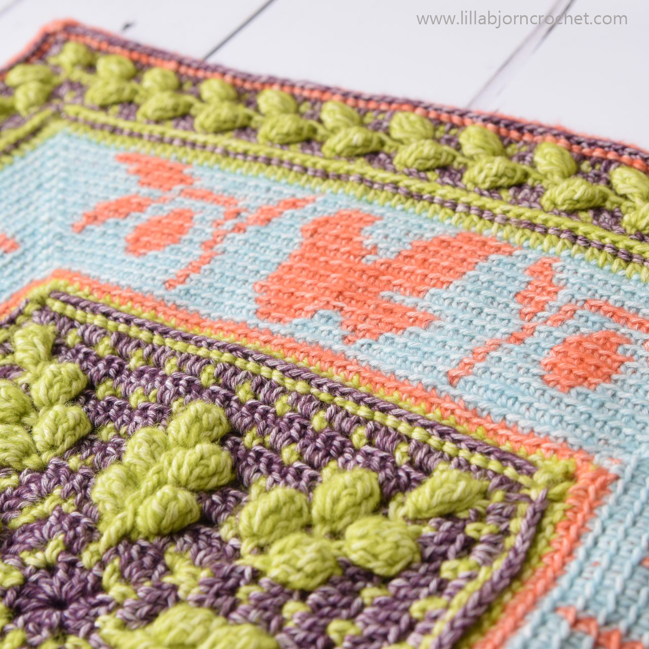 DOVE square pattern combines tapestry and overlay crochet techniques. www.lillabjorncrochet.com