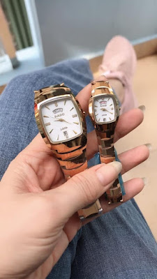 Đồng hồ đeo tay cặp đôi mặt vuông