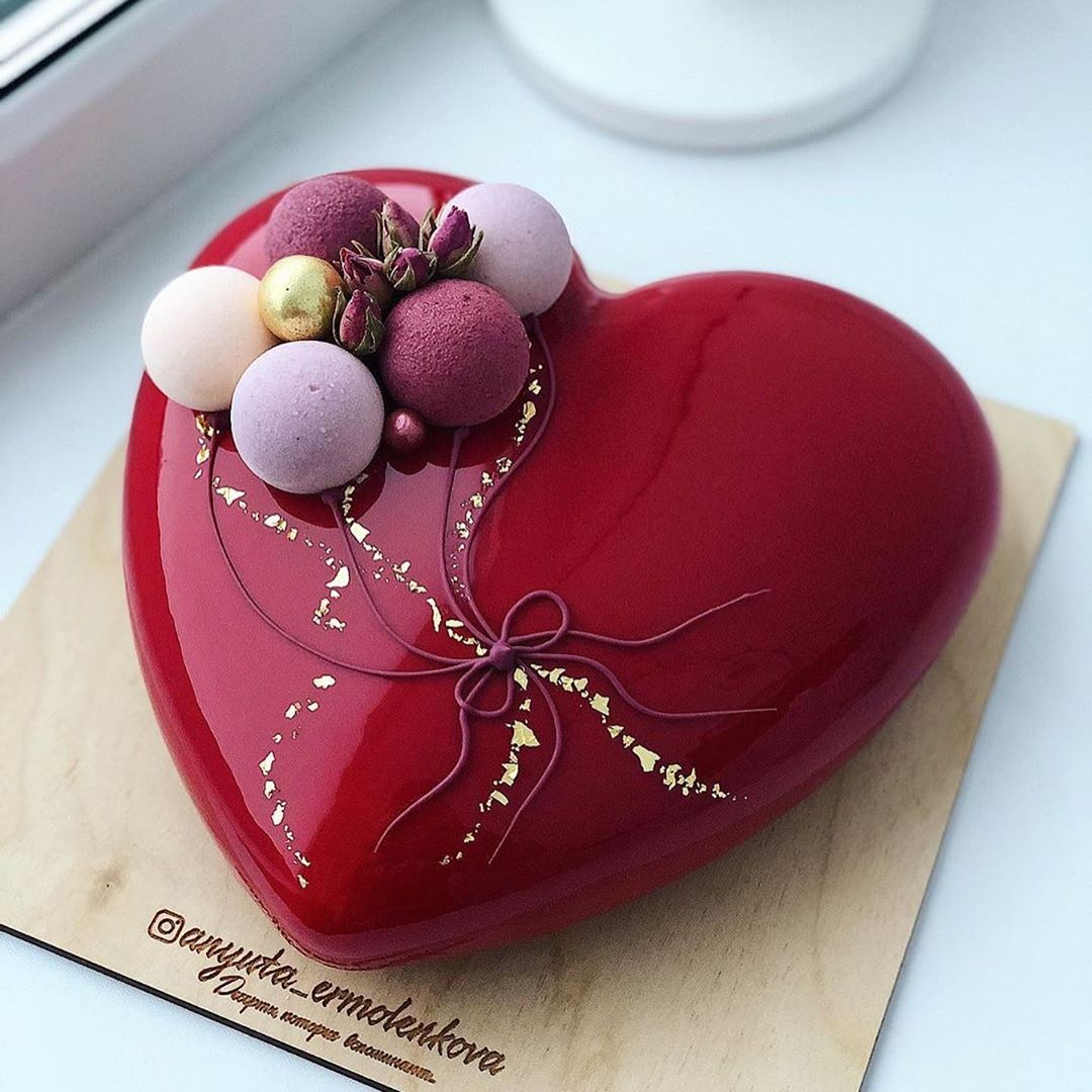 Red love cake