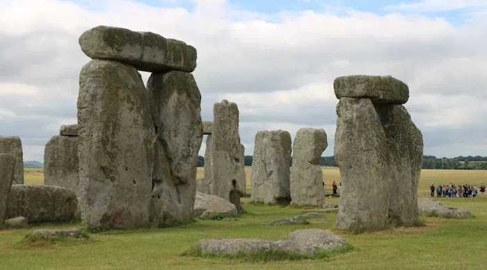 what is so special about Stonehenge (England)?