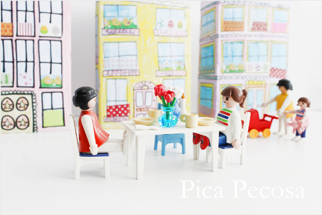 tutorial-como-hacer-casa-muñecas-con-carton-reciclado-packs-yogures-diy