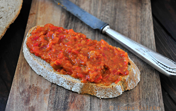 miss red fox Rezept des Monats Oktober Zacusca (Rumänischer