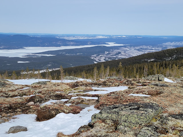 Sur le massif des monts Groulx près du mont Jauffret