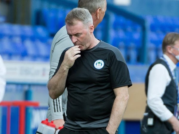 Oficial: Wigan, John Sheridan rescinde como técnico