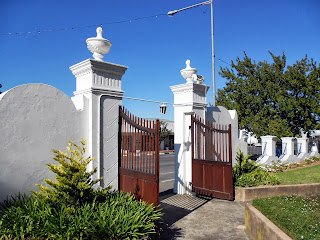 Ingang na NG Kerk Swellendam