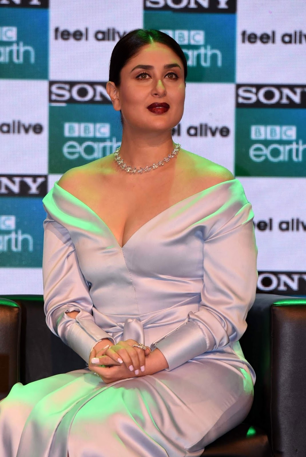 [Download] Kareena Kapoor Looking Super Hot At Sony BBC
