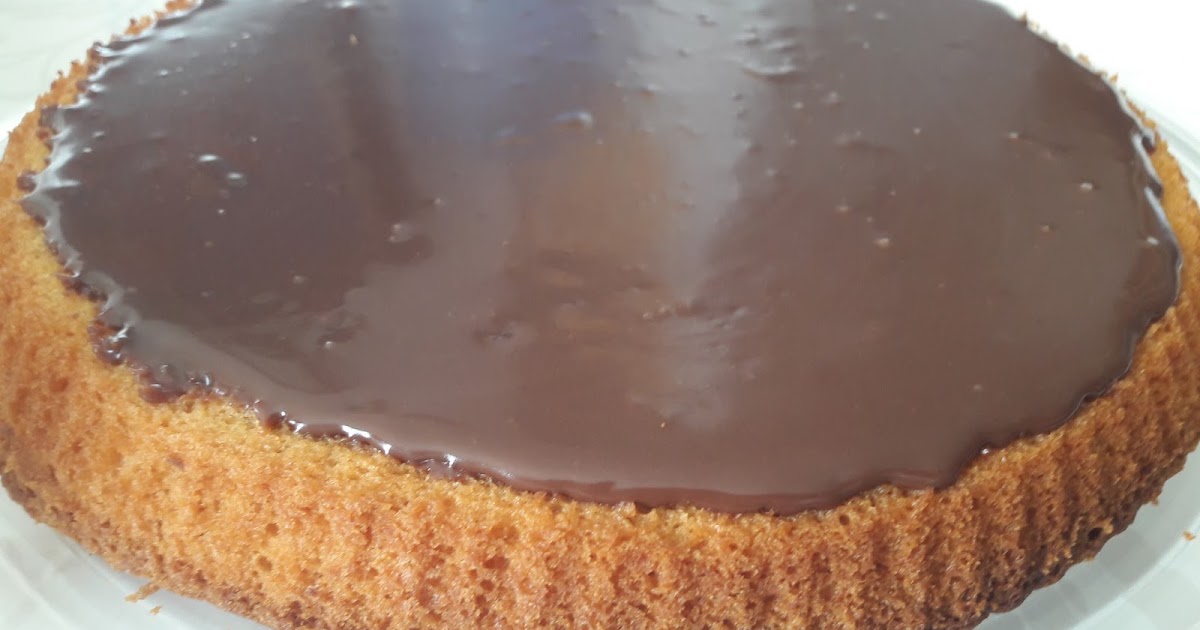 Tart Kalıbında Çikolata Soslu Kek