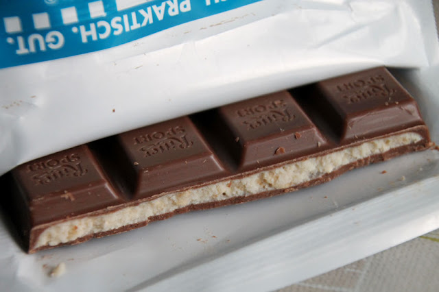 Ritter Sport Schokolade Winter-Kreation - Kokosmakrone - Tafel