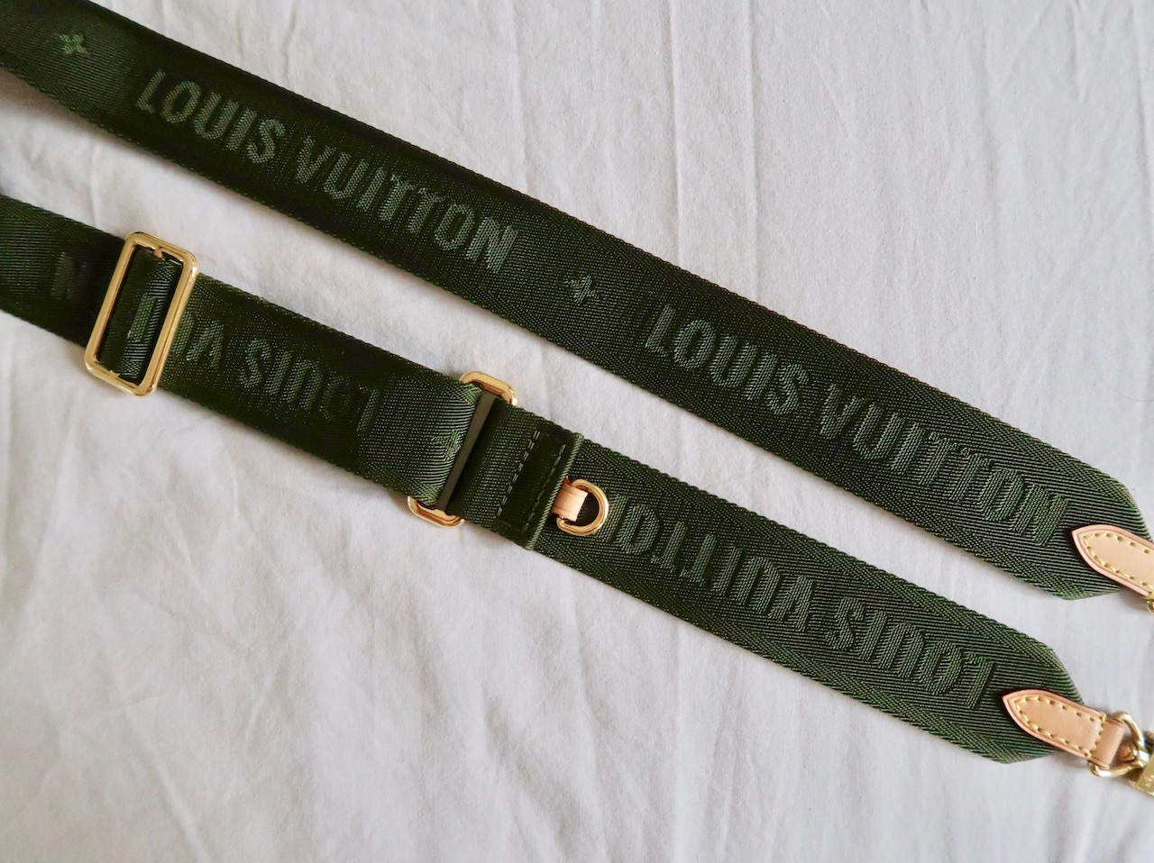 Louis Vuitton Pochette Accessoires review  mod shots with crossbody straps  