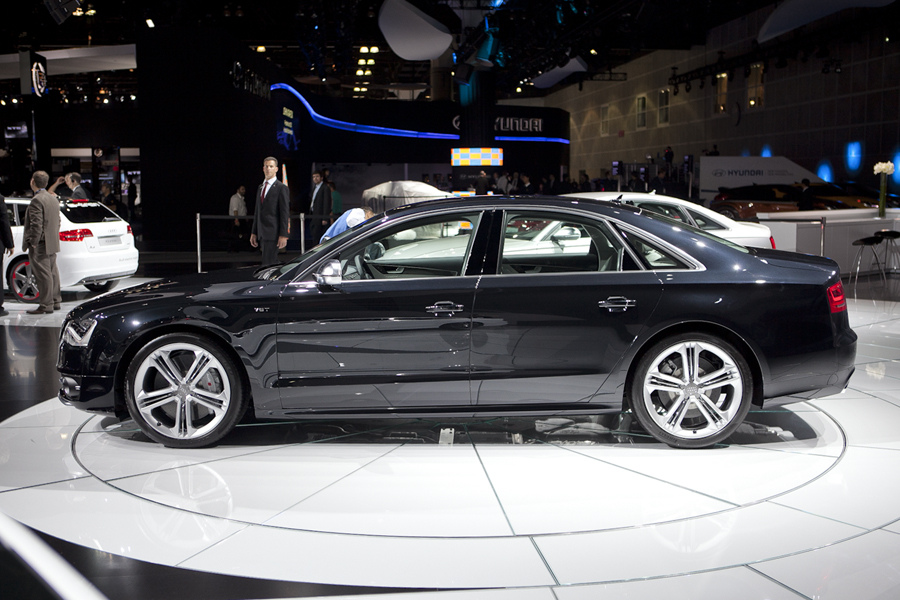 2013 Audi S8 | Auto Cars Concept