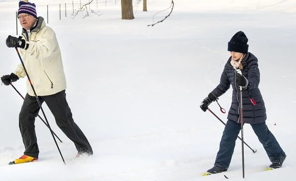 King Carl Gustaf, Queen Silvia, Crown Princess Victoria, Prince Daniel, Princess Estelle and Prince Oscar