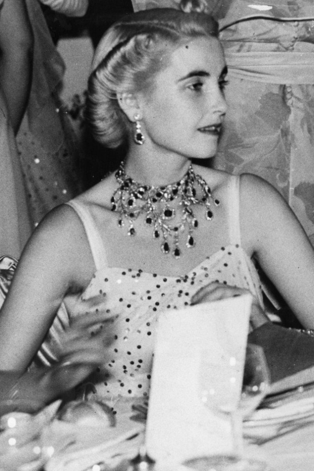 Barbara Hutton: The “Poor Little Rich Girl” Who Had Everything Except