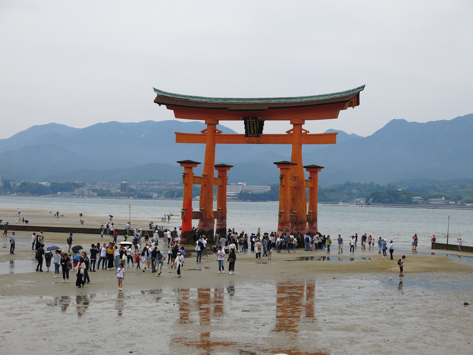 厳島神社は満潮時と干潮時の両方を楽しむが良いね ～尾道・広島の旅(2) ～Laugh and grow fat